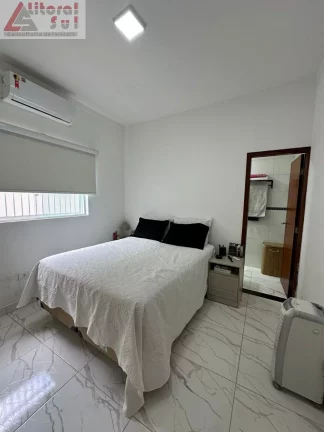 Imagem CASA RESIDENCIAL em PRAIA GRANDE - SP, MARACANÃ