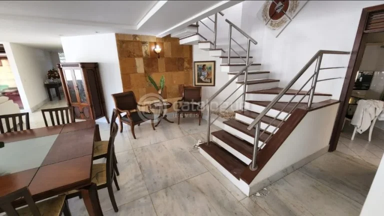 Imagem Casa de Alto Padrão à Venda em Capim Macio