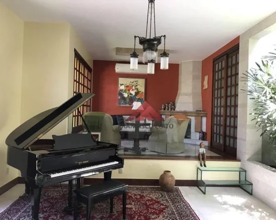 Imagem Excelente casa com 3 dormitórios à venda, 417,13 m² por R$ 3.500.000