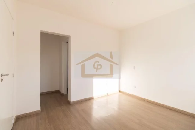 Imagem terreno 1000 metros, Casa com 2 suítes no andar térreo + um suíte no superior *varanda