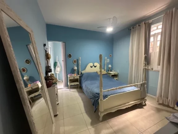 Imagem A 5ª Avenida Imóveis apresenta esta bem localizada CASA TÉRREA, c/ 3 Suites + anexo, ideal p/ fins RESIDENCIAL e ou COMERCIAL, melhor ponto da Pituba