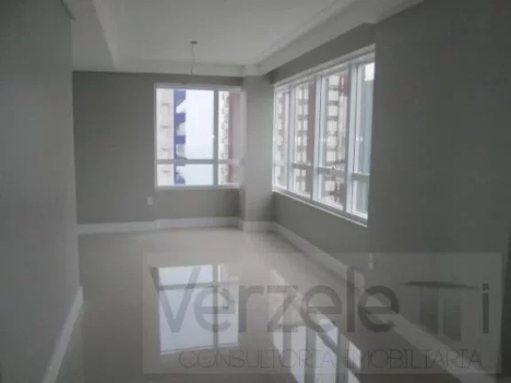 Imagem Apartamento Quadra Mar para Venda em Balneário Camboriú / SC no bairro Centro