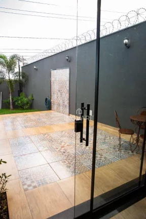 Imagem Casa com 3 dormitórios à venda, 220 m² por R$ 730.000,00 - Karfan - Itumbiara/GO
