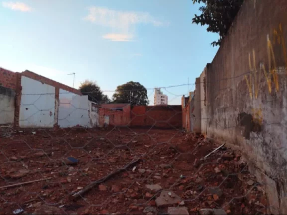 Imagem Excelente Terreno a venda no centro de Tatuí !!!