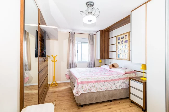 Imagem LINDO APARTAMENTO MOBILIADO 136,00 M ÁREA ÚTIL REFORNADO 3 SUÍTES VARANDA GOURMET ENVIDRAÇADA CINEMA SAUNA 2 VAGAS CONDOMÍNIO VÁRIOS ATRATIVOS