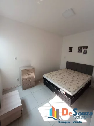 Imagem Lindos Geminados Próximo ao Mar