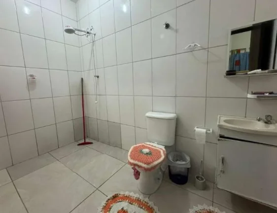 Imagem Casa para Venda em Itanhaém, Balneário Califórnia, 2 dormitórios, 2 suítes, 2 banheiros, 4 vagas