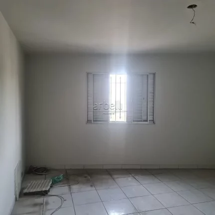 Imagem Esta espaçosa casa de 381 metros quadrados é ideal para uso residencial e comercial, situada em um...