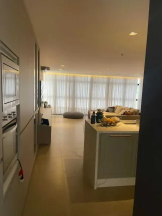 Imagem Casa em hangar com 3 suítes e 2 vagas de garagem entre Itajaí e Brusque.