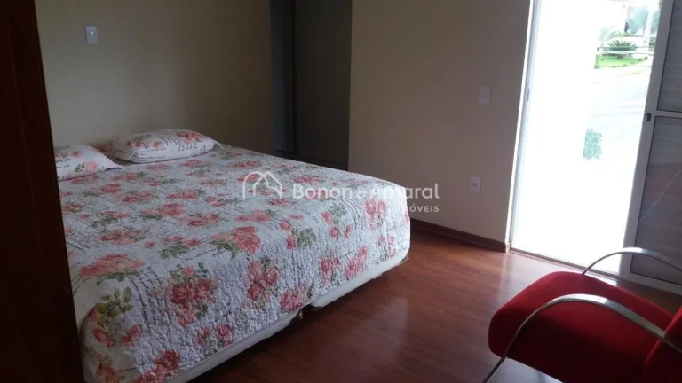 Imagem Este sobrado de 180m² de construção e 300m² de terreno oferece todo o conforto e espaço que sua...