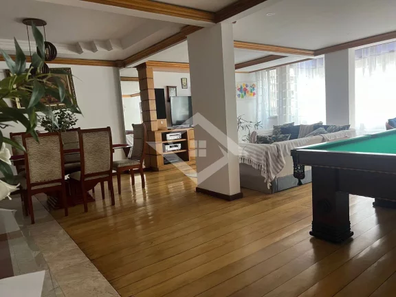 Imagem Apartamento Mobiliado à Venda em Copacabana com Vista para o Mar