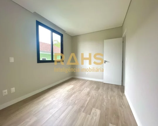 Imagem Excelente sobrado geminado localizado no bairro Jardim Sofia, bem próximo ao Shopping Garten. Conta...