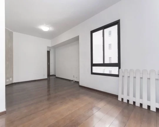 Imagem Apartamento com living para 02 ambientes, piso de tacos, 03 dormitórios, armários embutidos, banhe...