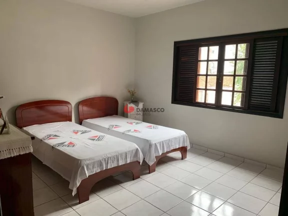 Imagem Sobrado à venda 3 Quartos, 2 Vagas, 217M², Santa Maria, São Caetano do Sul - SP