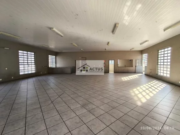 Imóvel Comercial para Alugar, 270 m² em Vila Carvalho - Ibirité