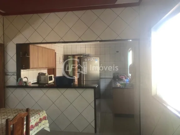 Imagem Imperdível! Casa à venda em Campo Grande-MS, Jardim Vida Nova, 3 quartos, 3 salas, 2 banheiros, 3 vagas, 161m². Venha conferir!