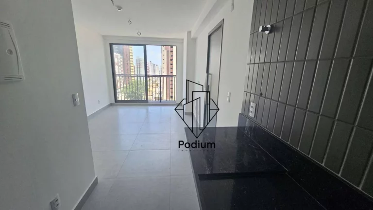 Imagem Flat com varanda/sacada próximo a supermercados e restaurantes em Manaíra- FL0807.