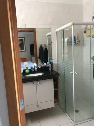 Imagem Apartamento 4 Dormitórios sendo 2 suítes Varanda 3 Vagas de garagem