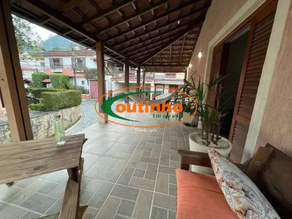 Imagem (60000) Rua Hildegardo de Noronha - Alto - Teresopolis