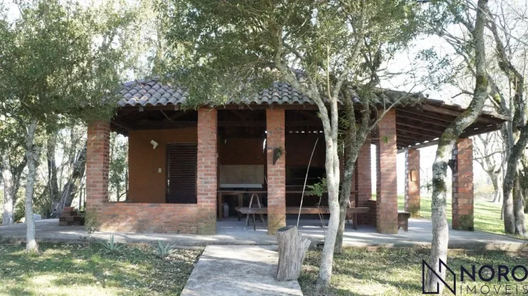 Imagem Lindíssima chácara, 2,1ha, acesso asfaltado, com sede, cocheiras, horta, pomar,