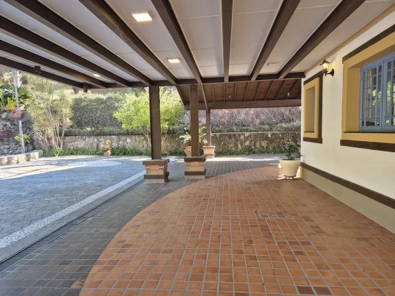 Imagem Casa dos Sonhos em Condomínio Flamboyant – Vista Exclusiva para a Pedra Grande, Atibaia/SP