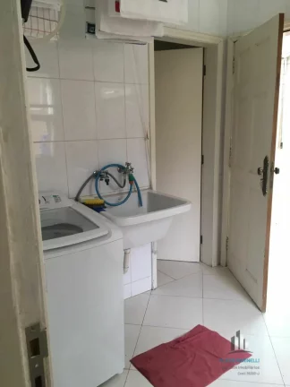 Imagem Alphaville 8 Casa de 380m² com 4 Dorms sendo 1 Suíte e 4 Vagas de Garagem