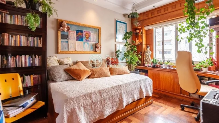 Imagem Ótimo apartamento à venda no Itaim: - Área: 138m² - 03 dormitórios - 01 suíte - com hidro - 01...