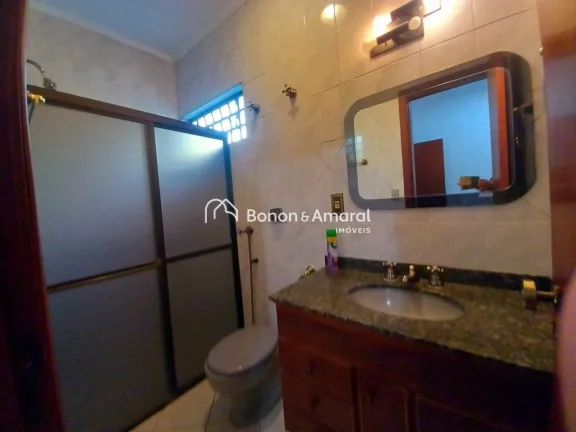 Imagem Este imóvel térreo é ideal para quem busca conforto e sofisticação. Com quatro suítes, todas e...