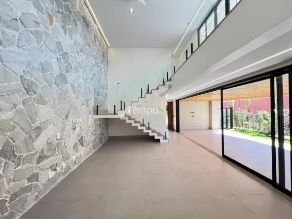 Imagem Jardins Bolonha - Sobrado à venda no Jardins Bolonha - Senador Canedo/GO, com 314m², possui 4 suítes, piscina aquecida, churrasqueira