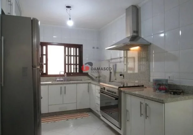 Imagem Sobrado à venda 3 Quartos, 3 Suites, 3 Vagas, 150M², Vila Alto de Santo André, Santo André - SP