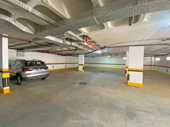 Imagem Apartamento Duplex à Venda no Village de Lacoline – Avenida Principal de Campos do Jordão