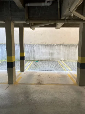 Apartamento 1 dormitório, cozinha americana e box de garagem. Ótima localização