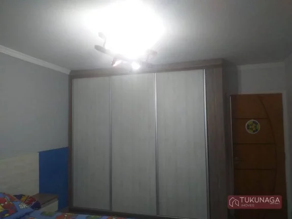 Imagem Sobrado à venda, 251 m² por R$ 882.000,00 - Camargos - Guarulhos/SP