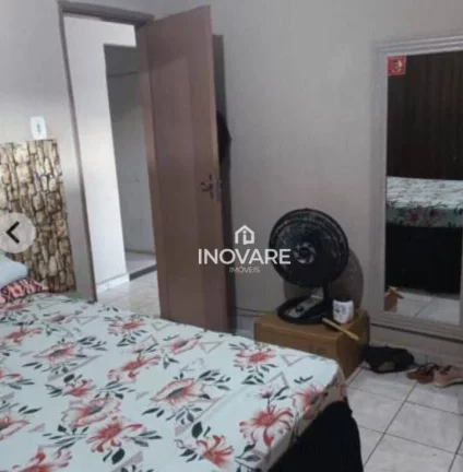 Imagem Casa com 3 dormitórios à venda, 300 m² por R$ 220.000 - Alvorada - Araporã/Minas Gerais