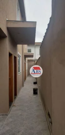 Imagem Sobrado com 2 dormitórios à venda, 60 m² por R$ 240.000,00 - Parque São Vicente - São Vicente/SP