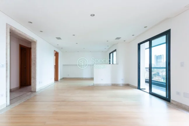 Imagem Excelente apartamento com 202m² em Higienópolis. Living super espaçoso, varanda com uma vista inc...