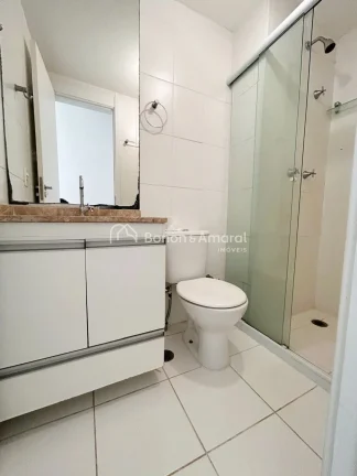 Imagem Apartamento em andar alto, com vista livre e sol da manhã

Em rua tranquila, o Condomínio Invite T...