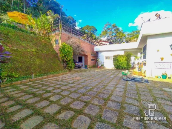 Imagem Casa com 4 dormitórios à venda, 330 m² por R$ 950.000,00 - Albuquerque - Teresópolis/RJ