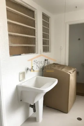 Imagem Apartamento com 160m² de área útil, 3 dormitórios, sendo 1 suite, 4 banheiros e 1 vaga de garage...