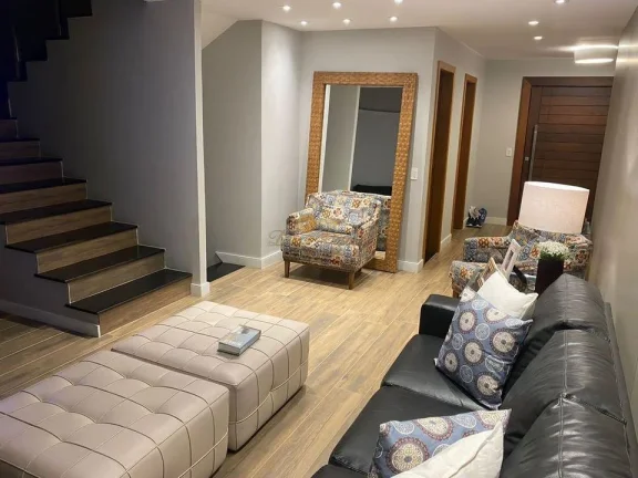 Imagem Casa em Condomínio para Venda em Teresópolis / RJ no bairro Vargem Grande