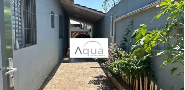 Imagem Casa para Venda em Mongaguá, Balneário Itaguai, 3 dormitórios, 1 suíte, 2 banheiros, 4 vagas