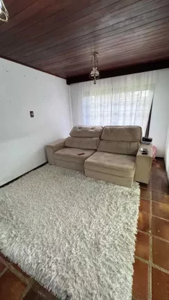 Imagem Casa alto padrão com 5 dormitórios sendo 1 suíte e 3 vagas - Saguaçu | Joinville/SC