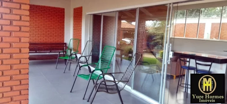 Imagem Casa de 3/4 Mobiliada Ótimo Padrão em condomínio Fechado