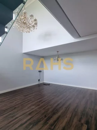 Imagem Apresentando um lindo sobrado semi mobiliado, localizado no bairro Nova Brasilía. Esta espaçosa re...