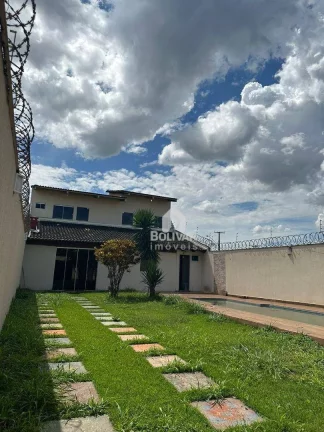 Imagem Casa com 3 dormitórios à venda, 84 m² por R$ 320.000,00 - Alto do Trindade - Itumbiara/GO
