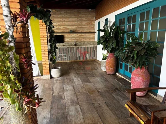 Imagem Linda e Diferenciada Casa no Jardim Botânico em São Pedro - SP