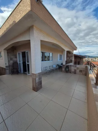 Imagem Casa com ponto para comércio no Jardim São Lourenço