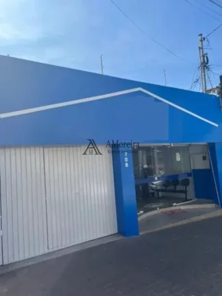 Salão Comercial à Venda no Centro de Jundiaí-SP com 4 Salas, 4 Banheiros, 5 Vagas de Garagem e 333m² de Área