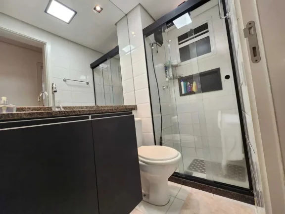 Imagem Apartamento com 3 dormitórios sendo 1 suíte e 1 vaga de garagem em Joinville/SC