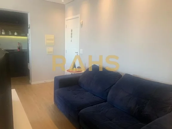 Imagem O apartamento com sacada integrada, conta com 02 dormitórios com ar condicionado já está instalad...